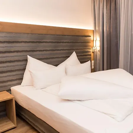 The Hotel 4*
